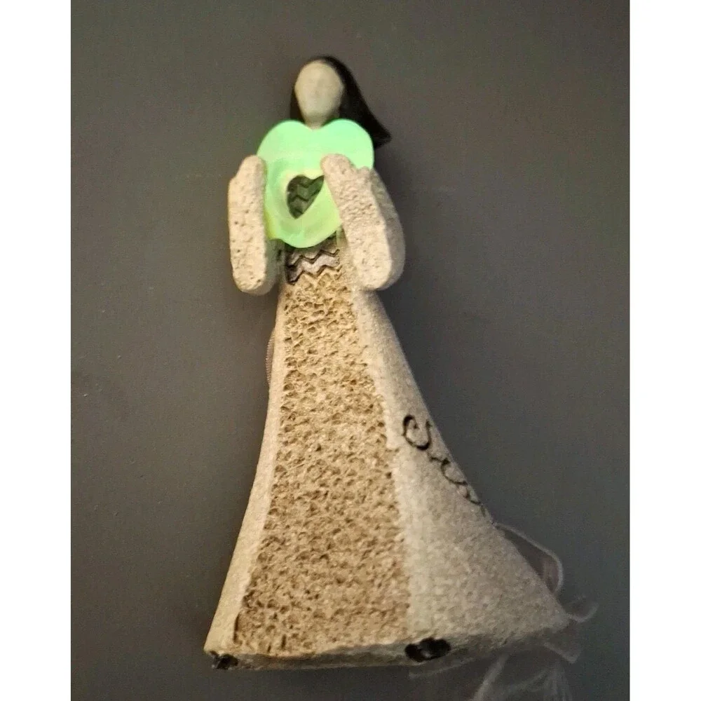 Sister ARTSTONE by Carson Home Accents with Glow In the Dark Heart, Read desc.